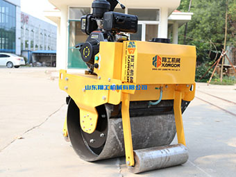 翔工小型壓路機(jī)：小身材，大力量
