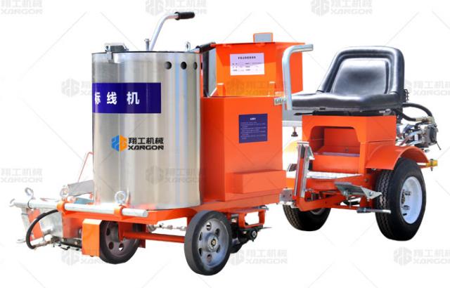 熱熔劃線機(jī)配置助力車，高施工高標(biāo)線質(zhì)量